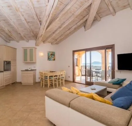 Mansion On The Hill Вилла Ольбия